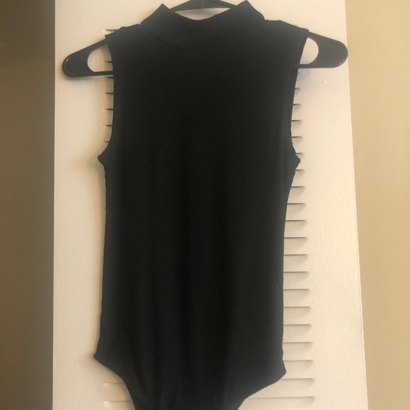 SOLD - 5 for $30 4 bodysuits - Picture 3 of 4